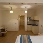 Hotel Metro Hotel Apartments