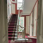 Metro Hotel Apartments