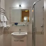 Metro Hotel Apartments Hotel