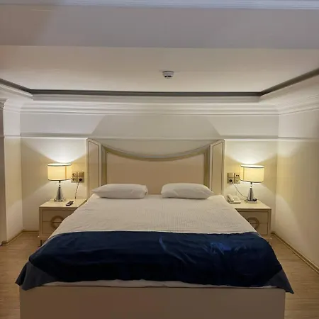 Metro Hotel