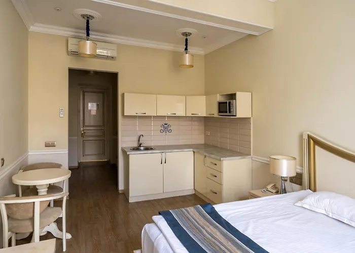 Метро Готель Апартаменти Hotel Odessa