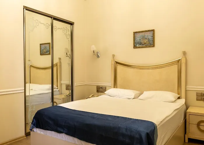 Метро Готель Апартаменти Hotel Odessa