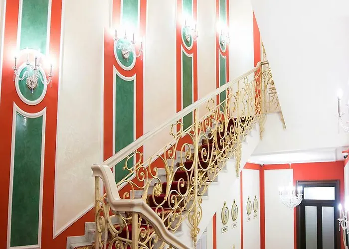 Метро Готель Апартаменти 3*