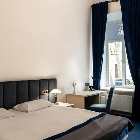 Метро Готель Апартаменти Hotel