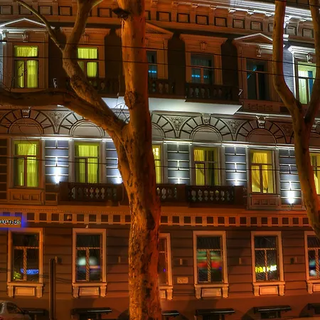 Metro Hotel 3*