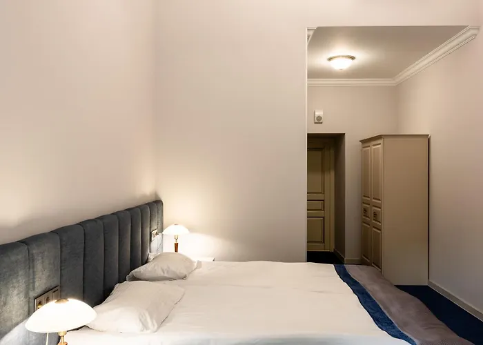 Метро Готель Апартаменти 3*