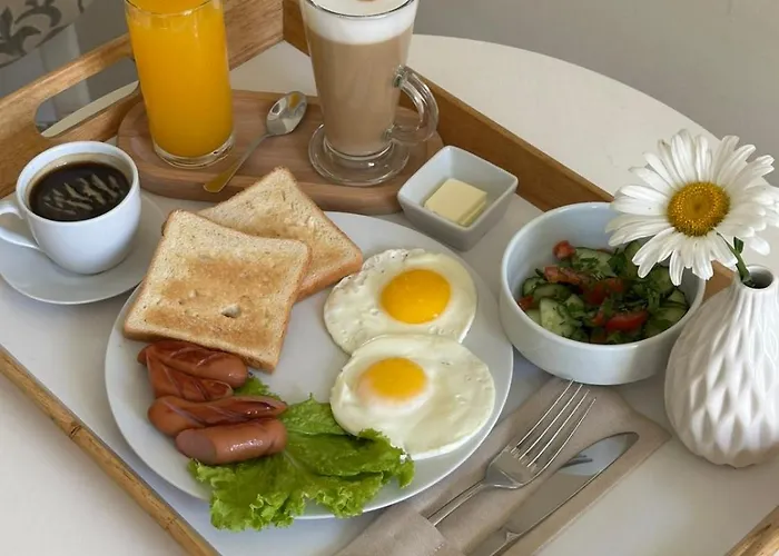 Hotel Метро Готель Апартаменти 3*