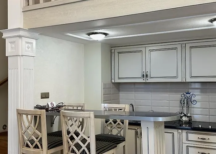 Метро Готель Апартаменти Hotel 3*