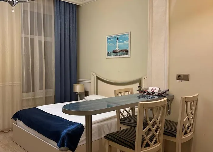 Hotel Метро Готель Апартаменти 3*