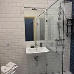 Metro Hotel Apartments