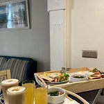 Metro Hotel Apartments Hotel 3*